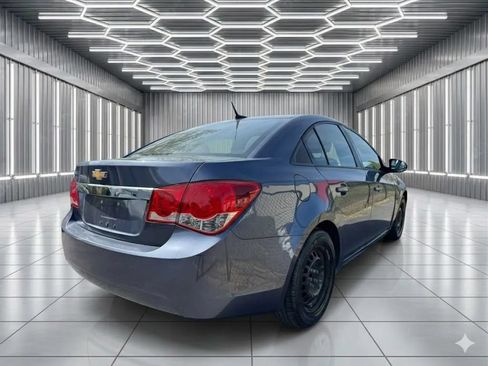 Used 2013 Chevrolet Cruze LS FWD image 5