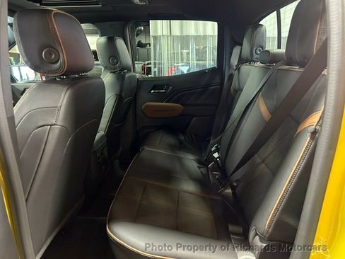 Used 2024 GMC Canyon AT4 AWD/4WD image 17