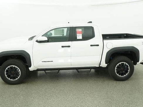 New 2025 Toyota Tacoma TRD Off-Road image 9