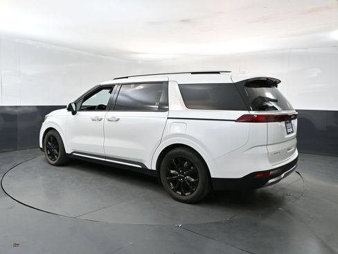 Used 2024 Kia Carnival SX Prestige FWD image 3