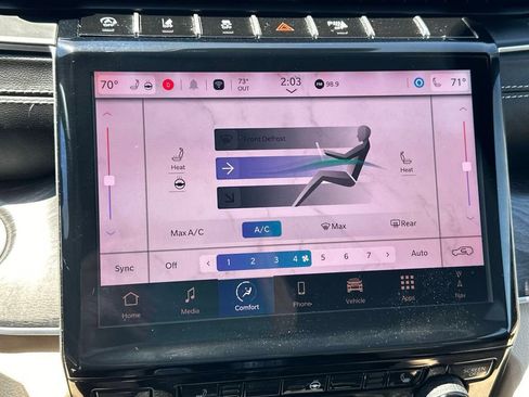 Used 2024 Jeep Grand Cherokee Limited image 25