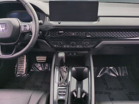 Used 2023 Honda Accord Sport image 11