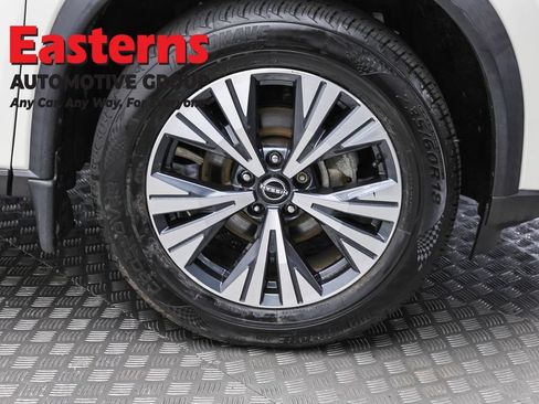 Used 2023 Nissan Rogue SV AWD/4WD image 31