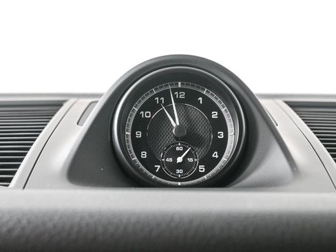 New 2025 Porsche Macan image 17