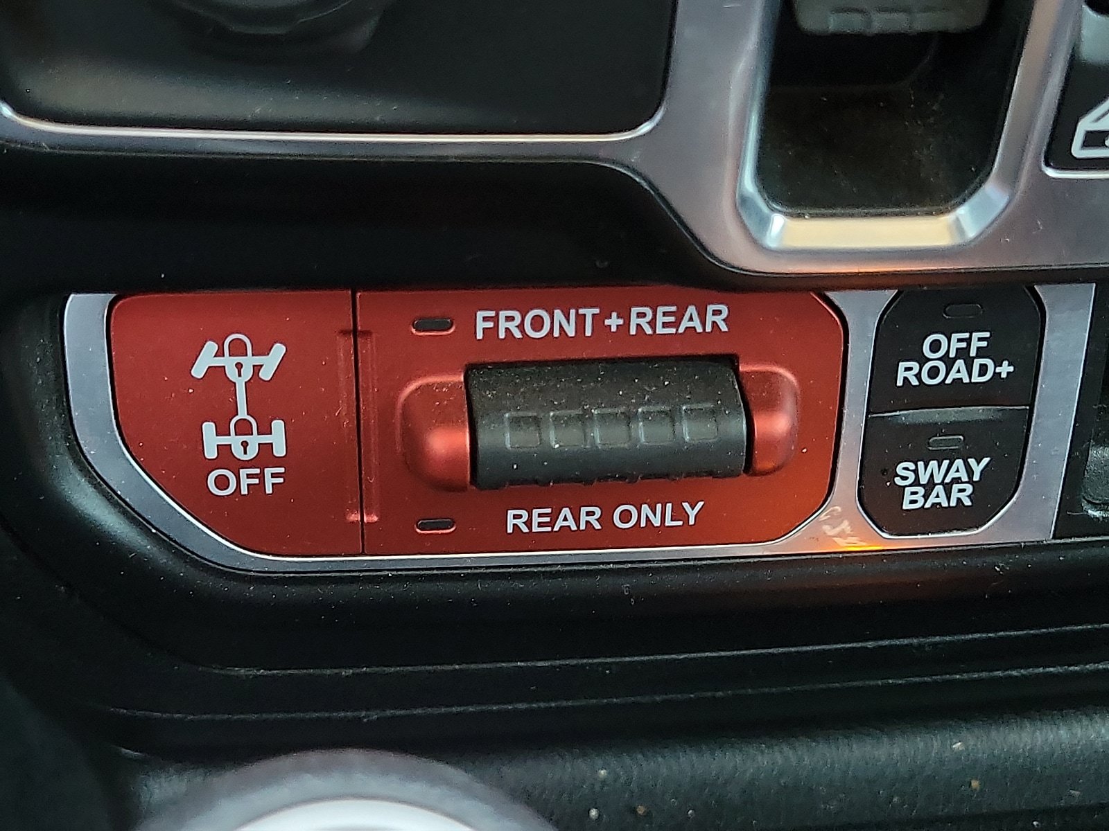Used 2020 Jeep Gladiator Rubicon AWD/4WD image 16