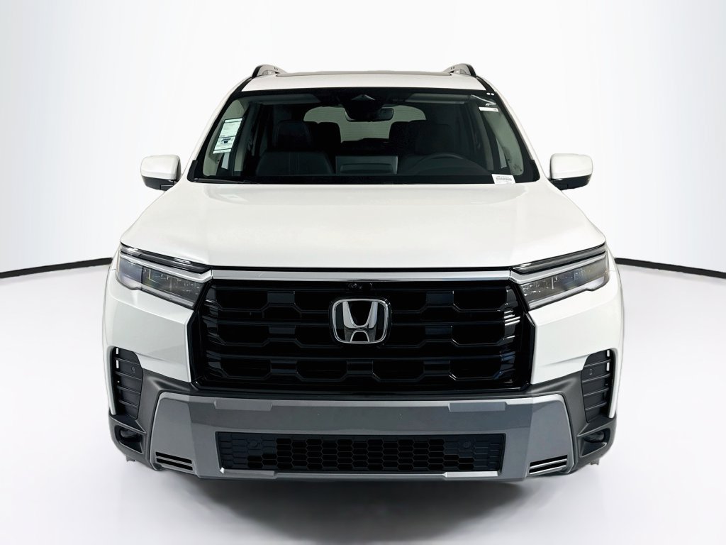 New 2026 Honda Pilot Touring image 2