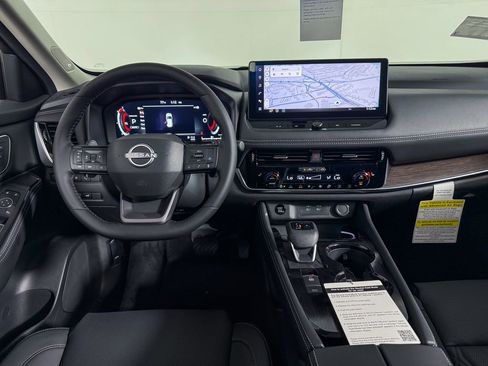 New 2026 Nissan Rogue Platinum w/ Platinum Premium Package image 13