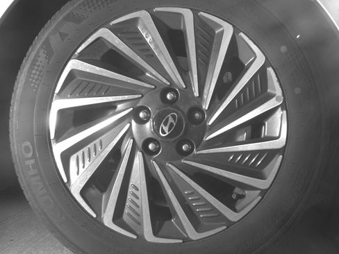 Used 2025 Hyundai Sonata SEL image 13