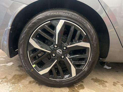 New 2025 Nissan Versa SR image 22