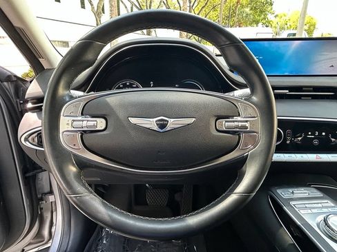 Used 2022 Genesis GV70 2.5T AWD/4WD image 19