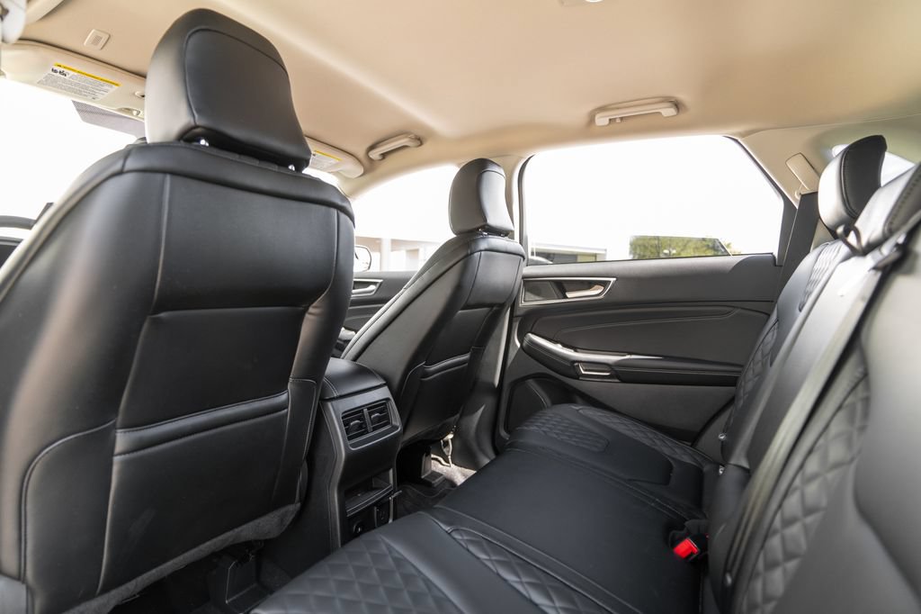 Used 2024 Ford Edge Titanium AWD/4WD image 15