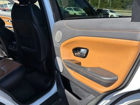Used 2019 Land Rover Range Rover Evoque HSE Dynamic AWD/4WD image 11