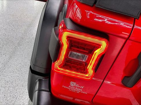 Used 2023 Jeep Wrangler Rubicon w/ LED Lighting Group AWD/4WD image 22
