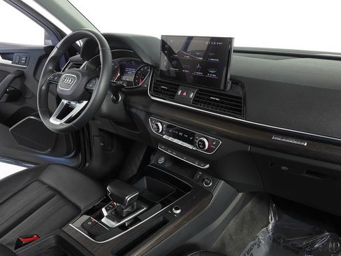 Used 2023 Audi Q5 2.0T Premium w/ Convenience Package image 13