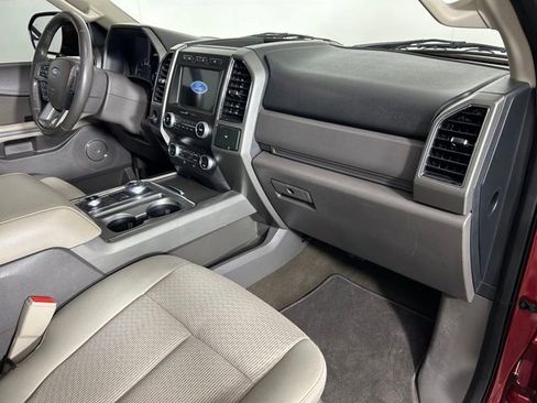 Used 2021 Ford Expedition XLT image 7