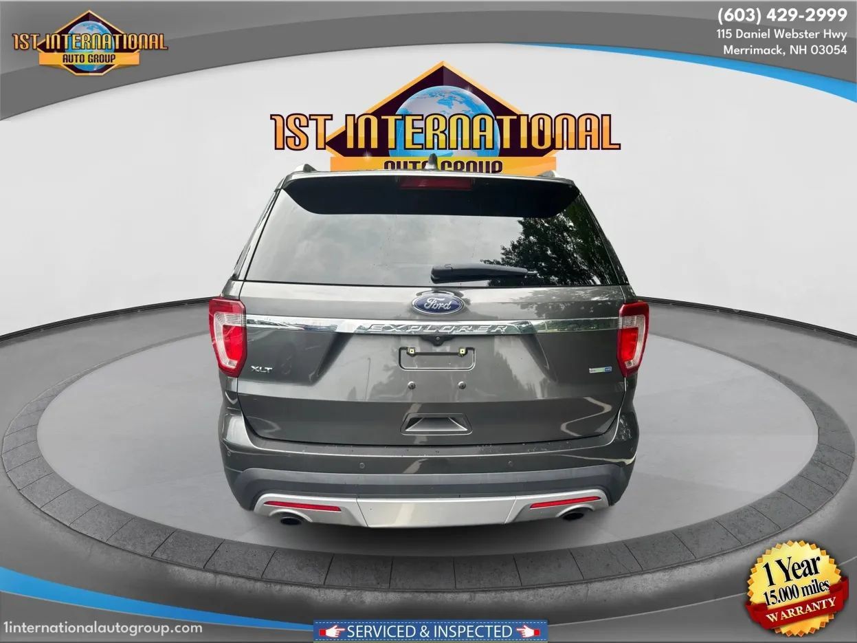 Used 2017 Ford Explorer XLT w/ Equipment Group 202A AWD/4WD image 7