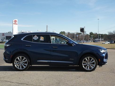 Used 2023 Buick Envision Avenir image 23