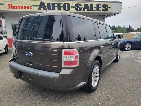 Used 2011 Ford Flex SEL FWD image 4