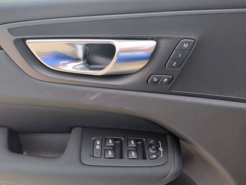 New 2026 Volvo XC60 B5 Plus w/ Protection Package Premier image 15