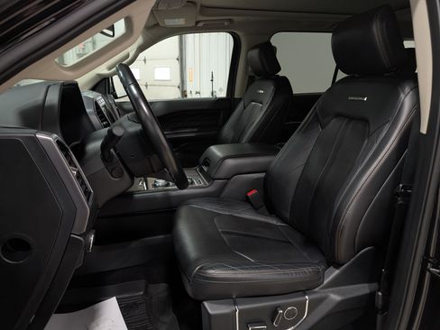 Used 2020 Ford Expedition Platinum image 13