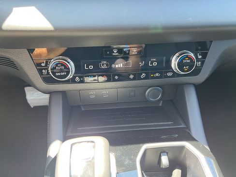 New 2026 Mitsubishi Outlander SEL AWD/4WD image 27
