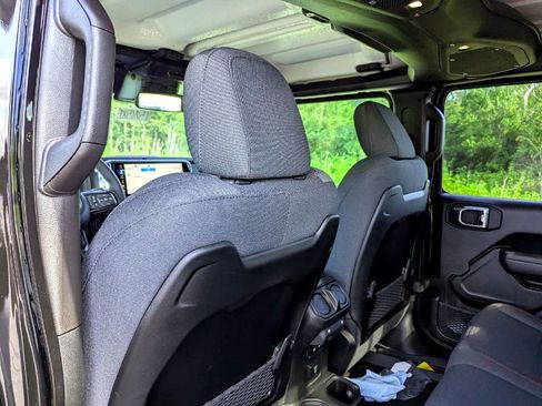 New 2025 Jeep Wrangler Rubicon image 17