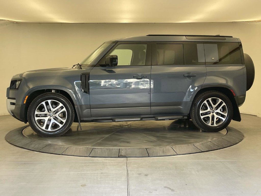 Used 2024 Land Rover Defender 110 S AWD/4WD image 2