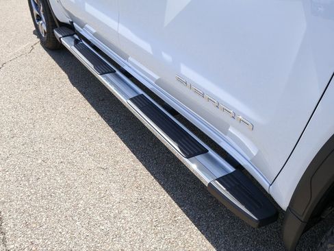 New 2026 GMC Sierra 1500 SLT image 6