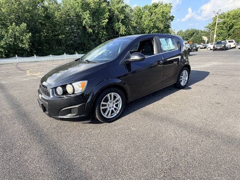 Used 2016 Chevrolet Sonic LT w/ Fun and Sun Package FWD image 17