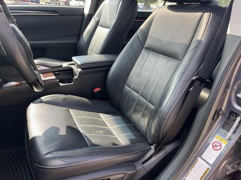 Used 2017 Lexus ES 350 w/ Luxury Package FWD image 32