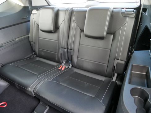 Certified 2023 Volkswagen Atlas SE image 29