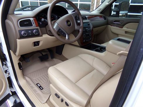 Used 2012 Chevrolet Silverado 2500 LTZ w/ LTZ Plus Package image 36