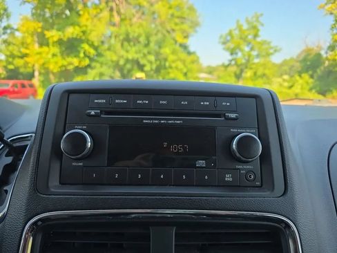 Used 2016 Dodge Grand Caravan SE w/ Quick Order Package 29E SE FWD image 23