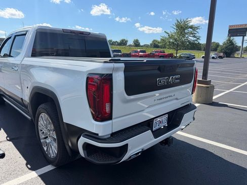 Used 2021 GMC Sierra 1500 Denali w/ Denali Ultimate Package AWD/4WD image 3