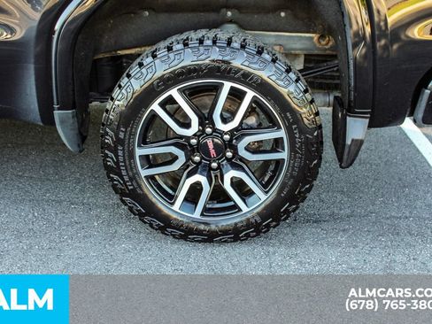 Used 2024 GMC Sierra 1500 AT4 w/ AT4 Premium Package AWD/4WD image 14