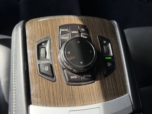 Used 2014 BMW 750Li image 25
