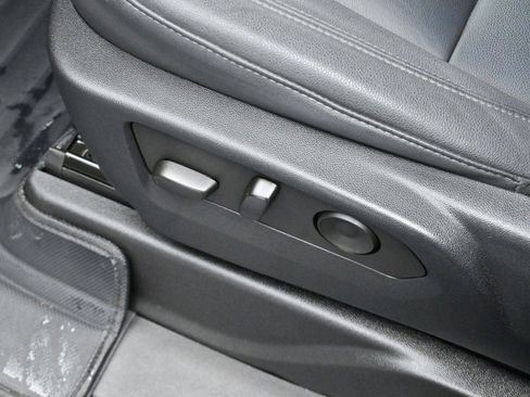 Used 2023 Chevrolet Tahoe Z71 w/ Luxury Package image 14