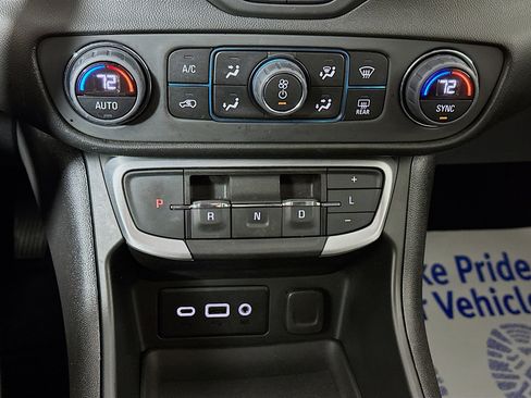 Used 2023 GMC Terrain SLE w/ Driver Convenience Package AWD/4WD image 15