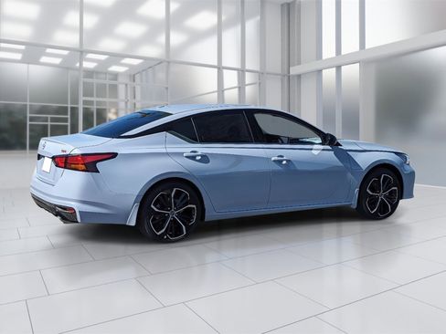 New 2025 Nissan Altima 2.5 SR image 5