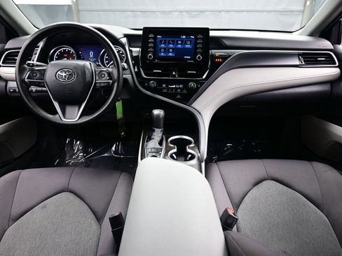 Used 2023 Toyota Camry LE image 18