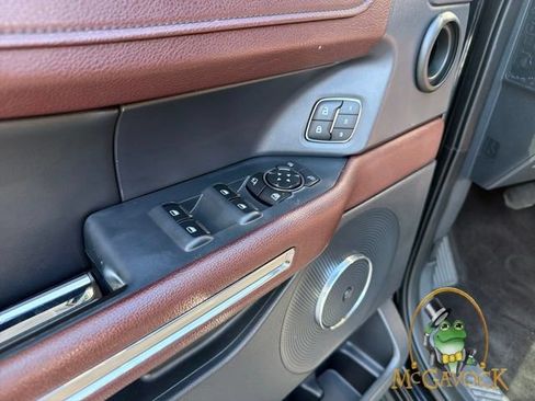 Used 2022 Ford Expedition Limited AWD/4WD image 6