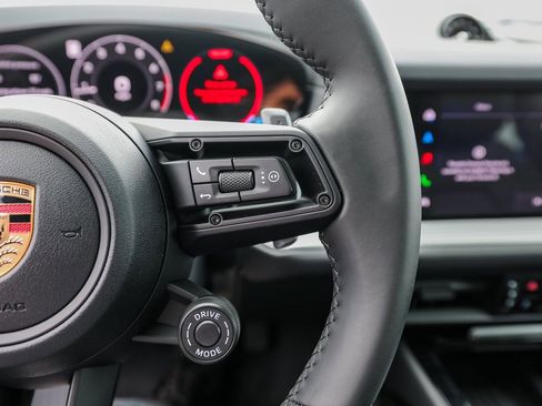 Certified 2026 Porsche Cayenne Coupe image 16