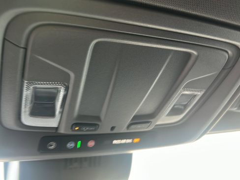 Used 2024 GMC Sierra 1500 SLT AWD/4WD image 18