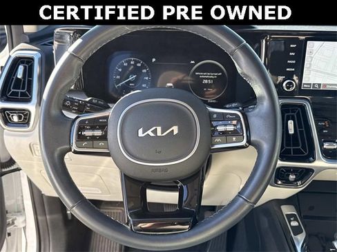 Certified 2023 Kia Sorento SX image 19