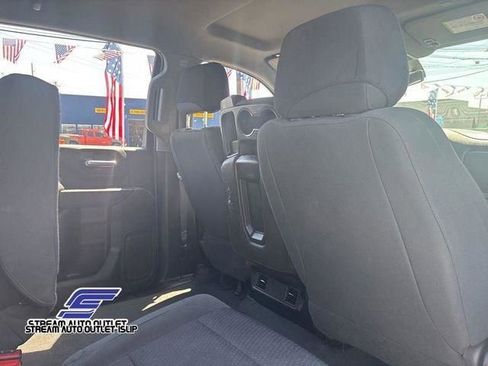 Used 2022 Chevrolet Silverado 2500 Custom w/ Snow Plow Prep/Camper Package image 16