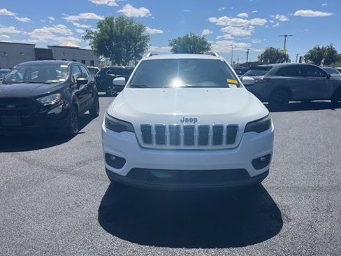 Used 2019 Jeep Cherokee Latitude w/ Popular Appearance Group AWD/4WD image 2