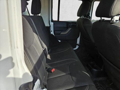 Used 2018 Jeep Wrangler Unlimited Sport image 19