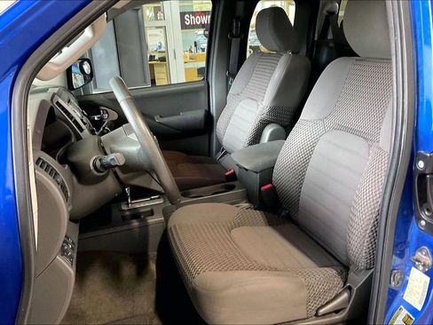 Used 2013 Nissan Frontier SV w/ SV Value Truck Pkg image 3