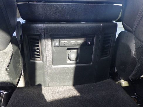 Used 2017 RAM 1500 Laramie w/ Convenience Group AWD/4WD image 27