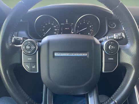 Used 2017 Land Rover Range Rover Sport SE image 15
